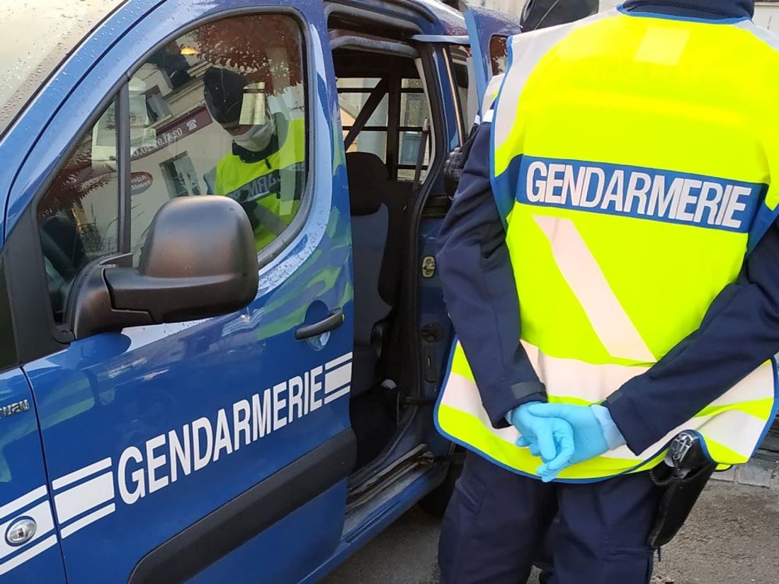 Gendarmerie voiture gendarmes Segré_23 10 20_CJ